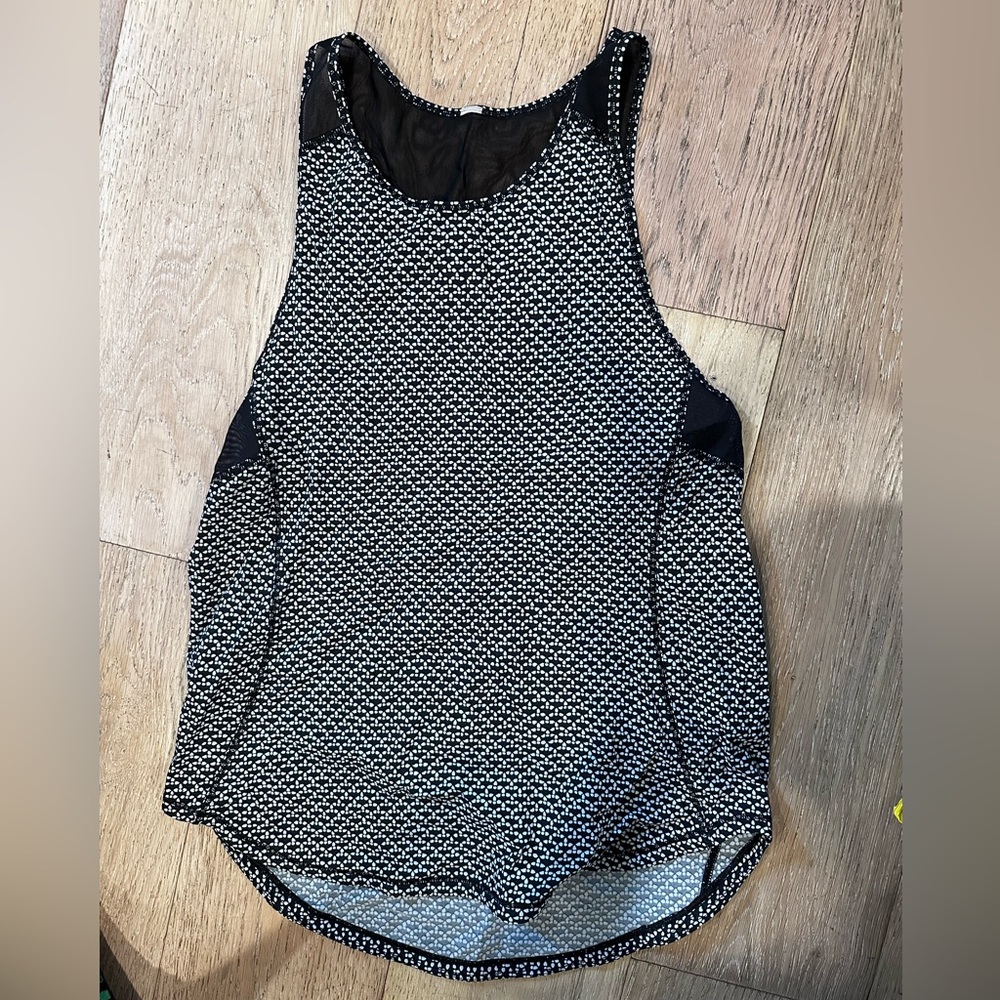 Lululemon tank